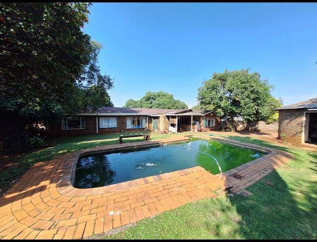 4 BEDROOM HOUSE FOR SALE IN VALHALLA